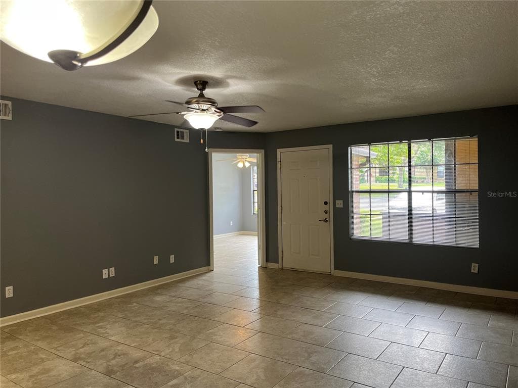 315 LAKEPOINTE DRIVE # 102, ALTAMONTE SPRINGS, FL 32701 — zdjęcie 4