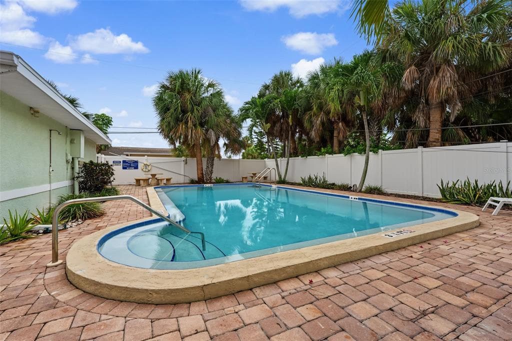 9040 BLIND PASS ROAD # A7, ST PETERSBURG, FL 33706 — zdjęcie 3
