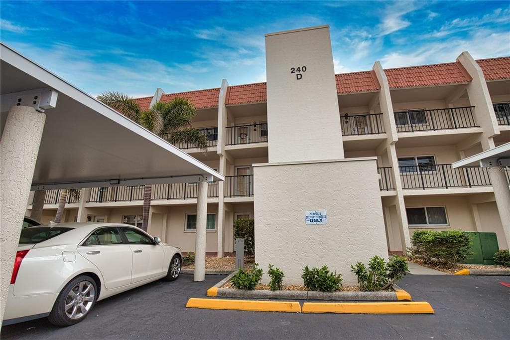 240 SANTA MARIA STREET # 225, VENICE, FL 34285