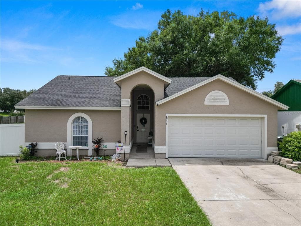 6201 VINTAGE DRIVE, LAKELAND, FL 33809
