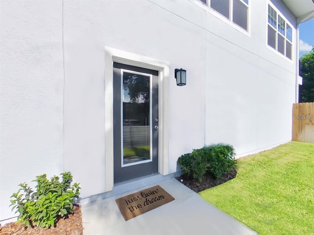 8303 KING BLOSSOM COURT, TAMPA, FL 33615 — zdjęcie 3