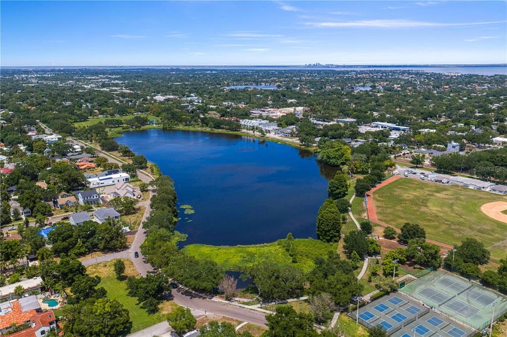 1175 HIGHLAND COURT N, ST PETERSBURG, FL 33701 — zdjęcie 3