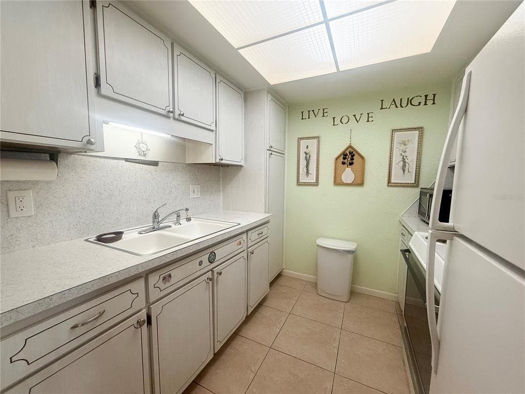 6044 22ND AVENUE N # 2, ST PETERSBURG, FL 33710 — zdjęcie 5