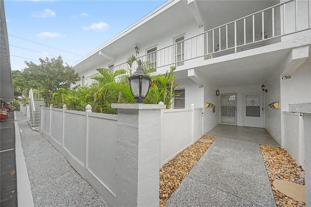 1655 S HIGHLAND AVENUE # F129, CLEARWATER, FL 33756 — zdjęcie 2