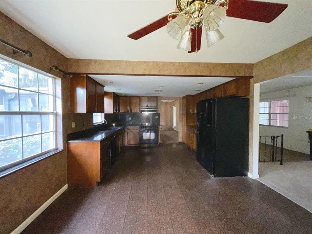 603 W OCALA STREET, UMATILLA, FL 32784 — zdjęcie 2