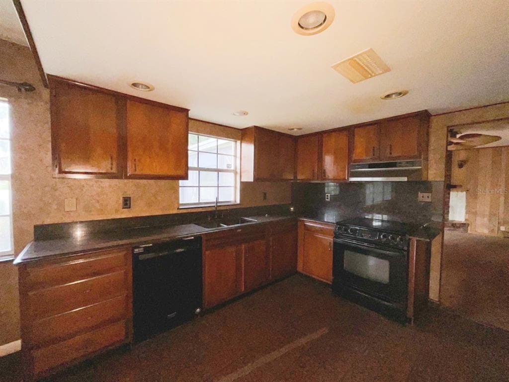 603 W OCALA STREET, UMATILLA, FL 32784 — zdjęcie 3