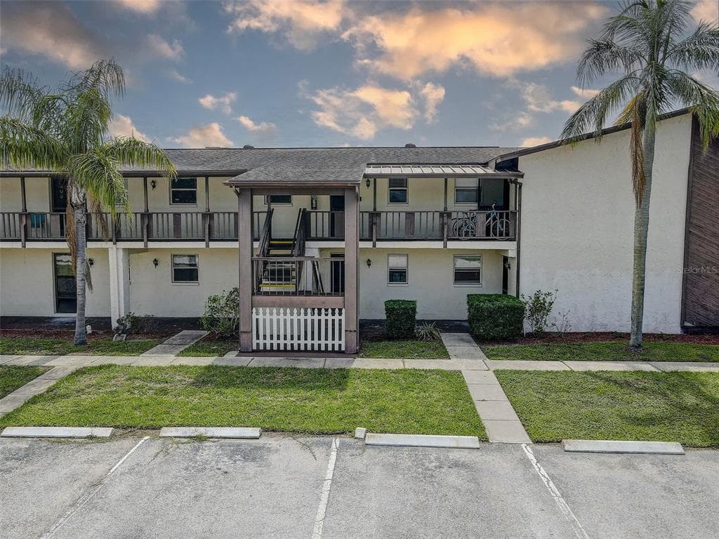 8440 OLD POST ROAD # 104, PORT RICHEY, FL 34668
