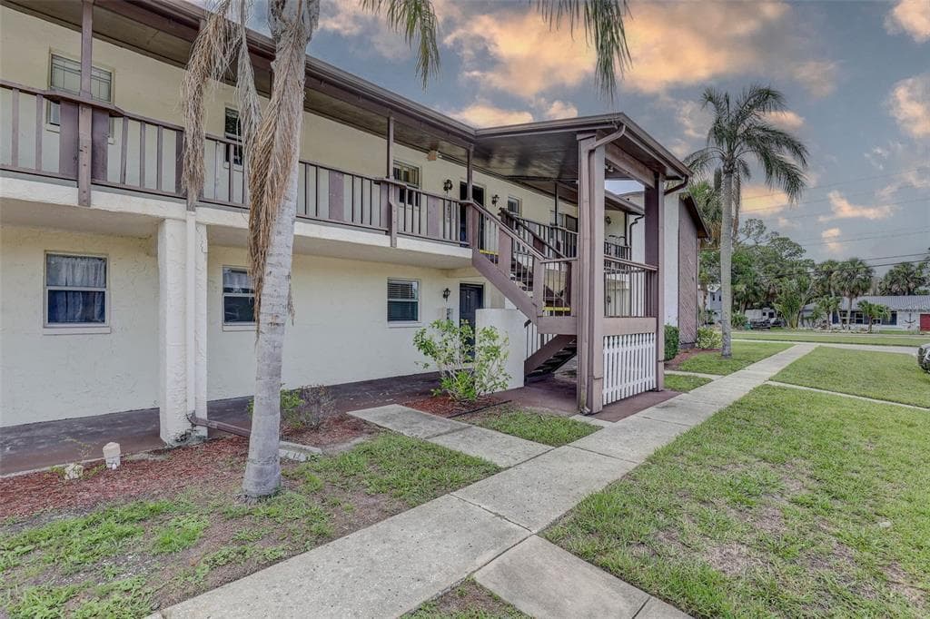 8440 OLD POST ROAD # 104, PORT RICHEY, FL 34668 — zdjęcie 4