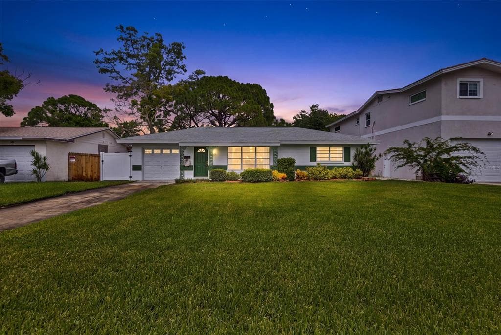 349 89TH AVENUE NE, ST PETERSBURG, FL 33702 — zdjęcie 2