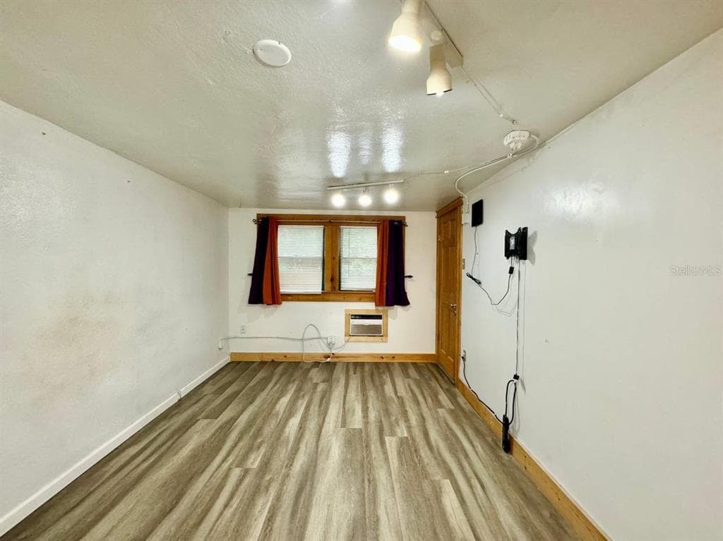 6601 N NAVIN AVENUE, TAMPA, FL 33604 — zdjęcie 3