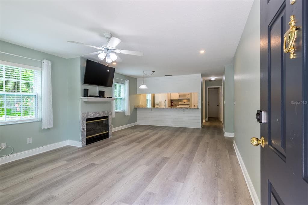 355 23RD AVENUE SW, SEMINOLE, FL 33778 — zdjęcie 5