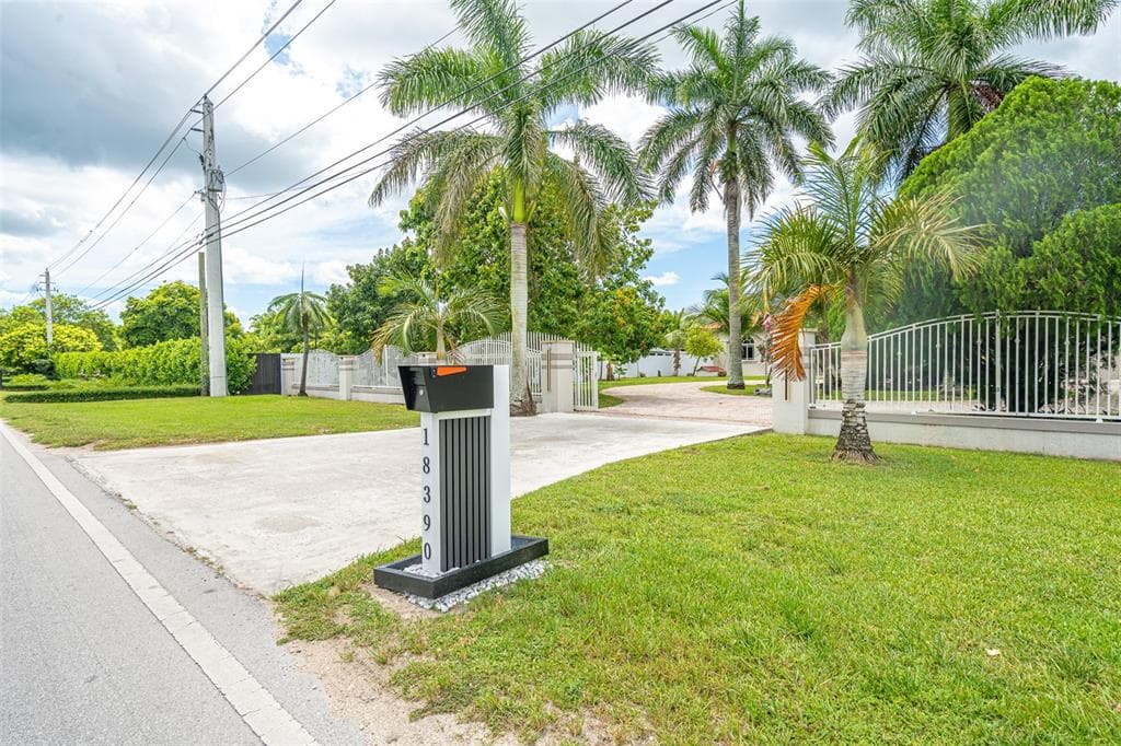 18390 SW 200TH STREET, MIAMI, FL 33187 — zdjęcie 5