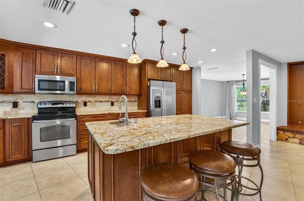 2111 PADDOCK CIRCLE, DUNEDIN, FL 34698 — zdjęcie 4