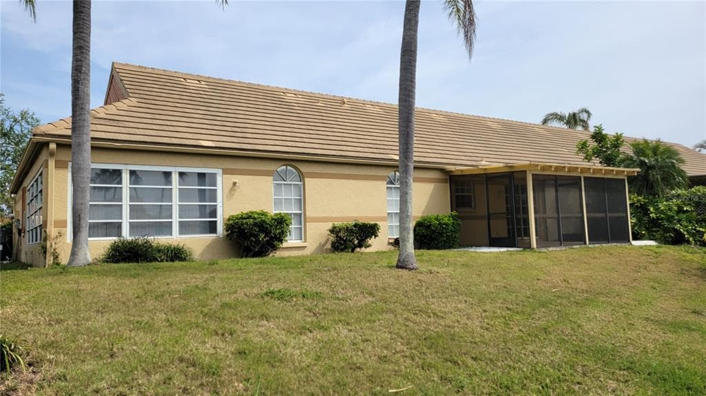 3520 57TH AVENUE CIRCLE W # 10, BRADENTON, FL 34210