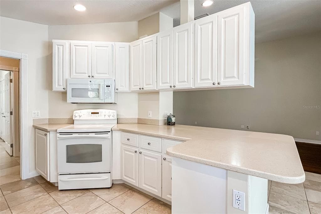 11830 DELFINA LANE, ORLANDO, FL 32827 — zdjęcie 4
