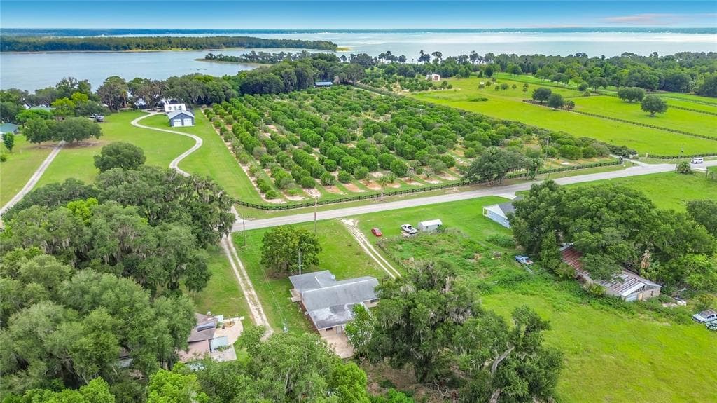 11900 SE SUNSET HARBOR ROAD, WEIRSDALE, FL 32195 — zdjęcie 4