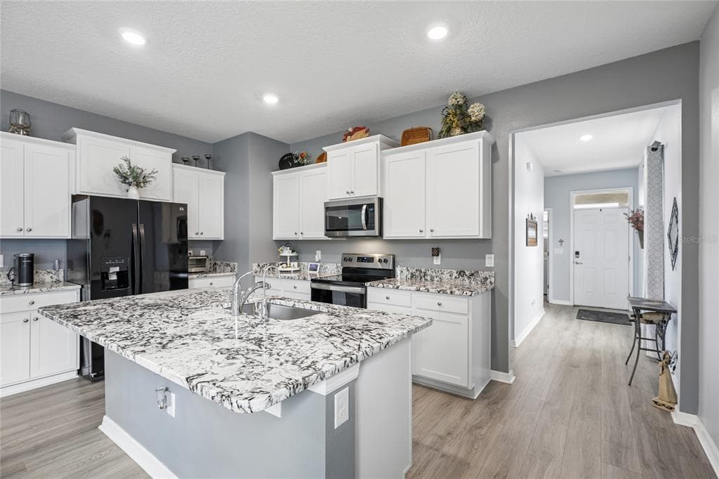 5395 SUNSHINE DRIVE, WILDWOOD, FL 34785 — zdjęcie 4