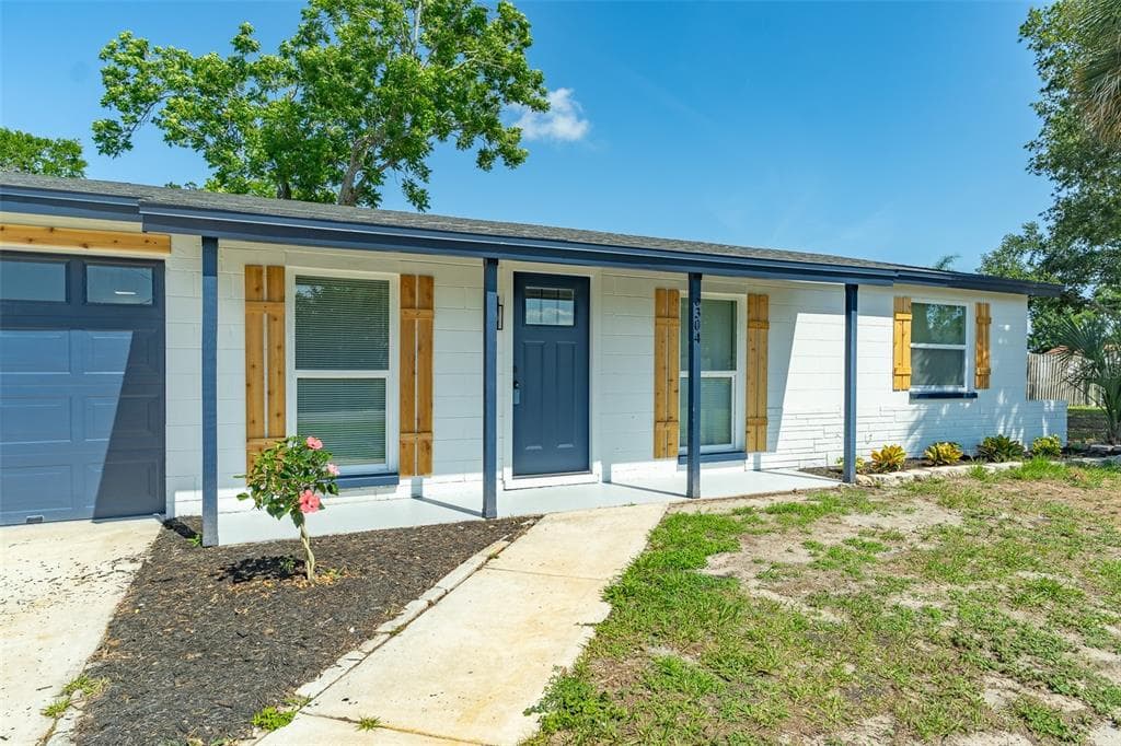 6304 FLORIDA CIRCLE W, APOLLO BEACH, FL 33572