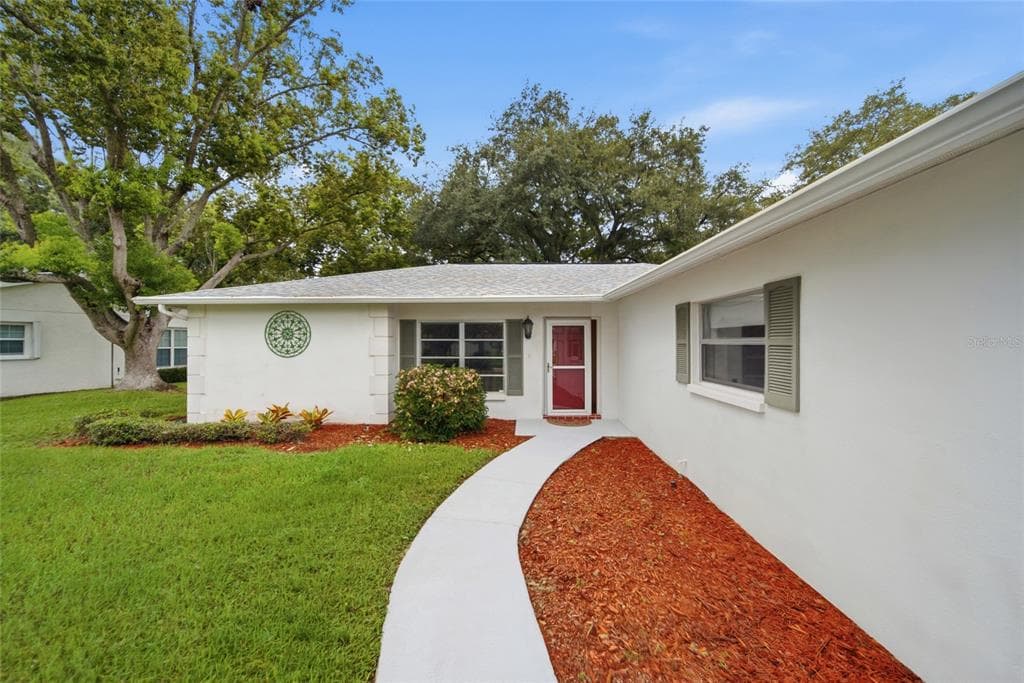 8405 DIVOT WAY, PORT RICHEY, FL 34668 — zdjęcie 2