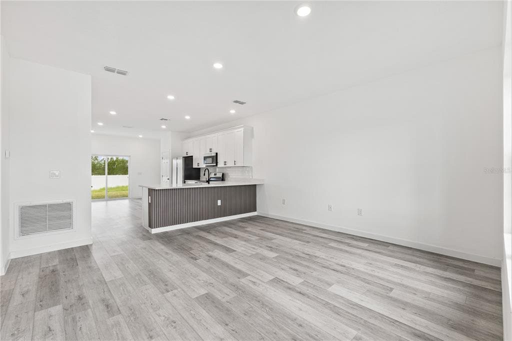 476-474 COLUMBIA COURT, POINCIANA, FL 34759 — zdjęcie 5