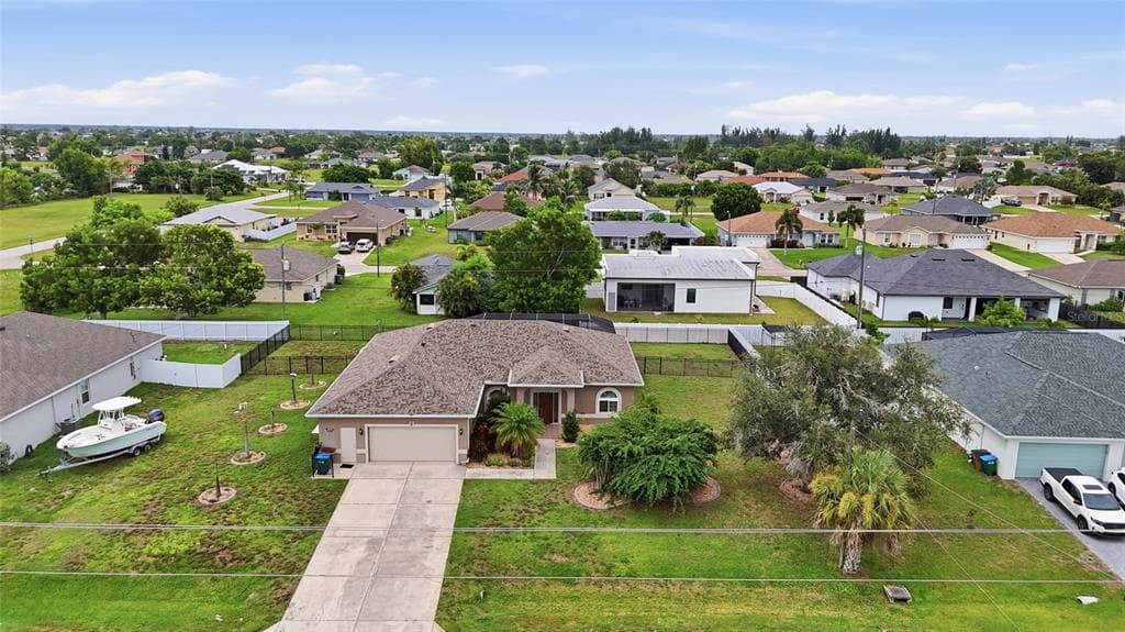 219 NW 12TH LANE, CAPE CORAL, FL 33993 — zdjęcie 3