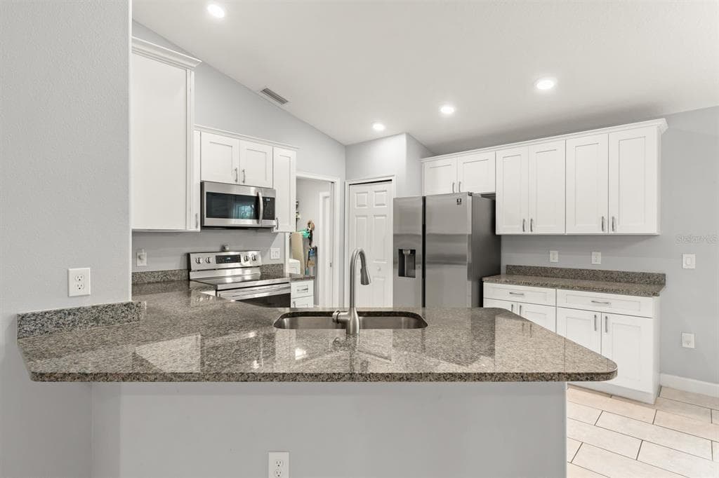 1300 AZORA DRIVE, DELTONA, FL 32725 — zdjęcie 2