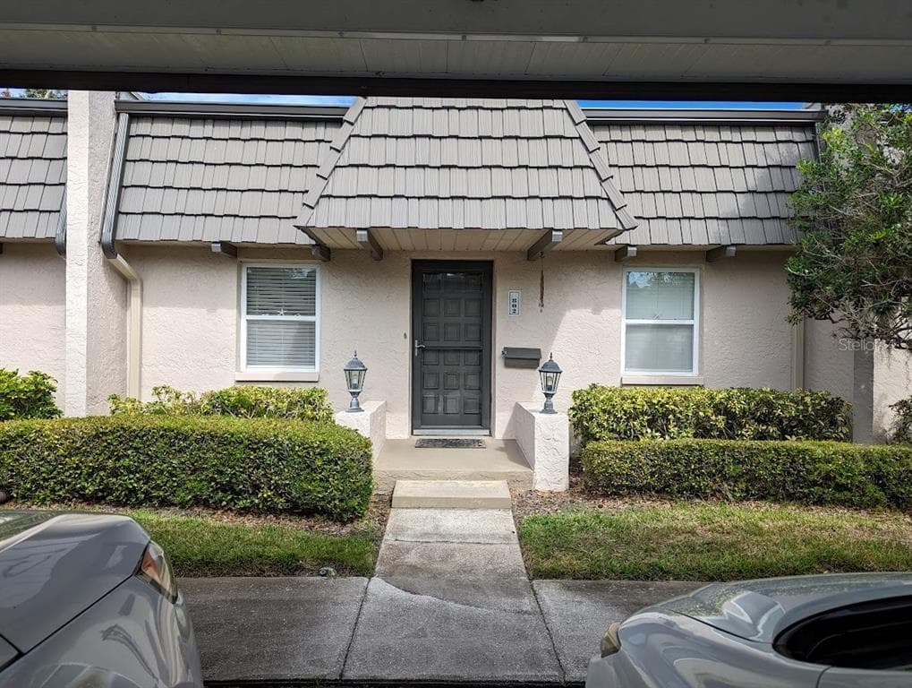 802 CORDOVA GREEN # 802, SEMINOLE, FL 33777