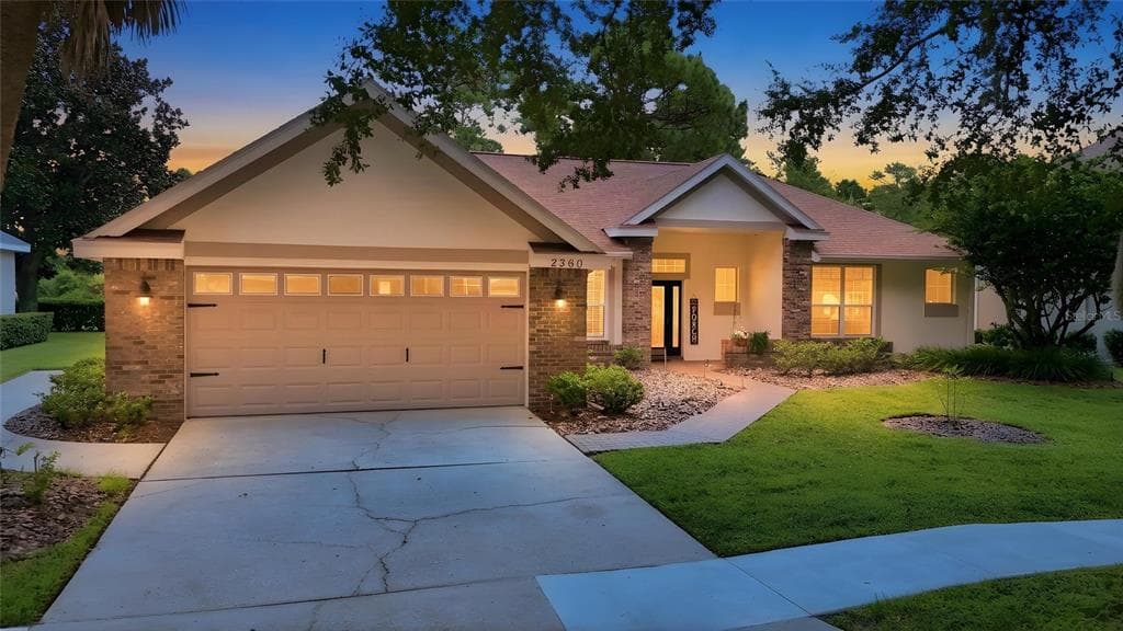 2360 PARK FOREST BOULEVARD, MOUNT DORA, FL 32757