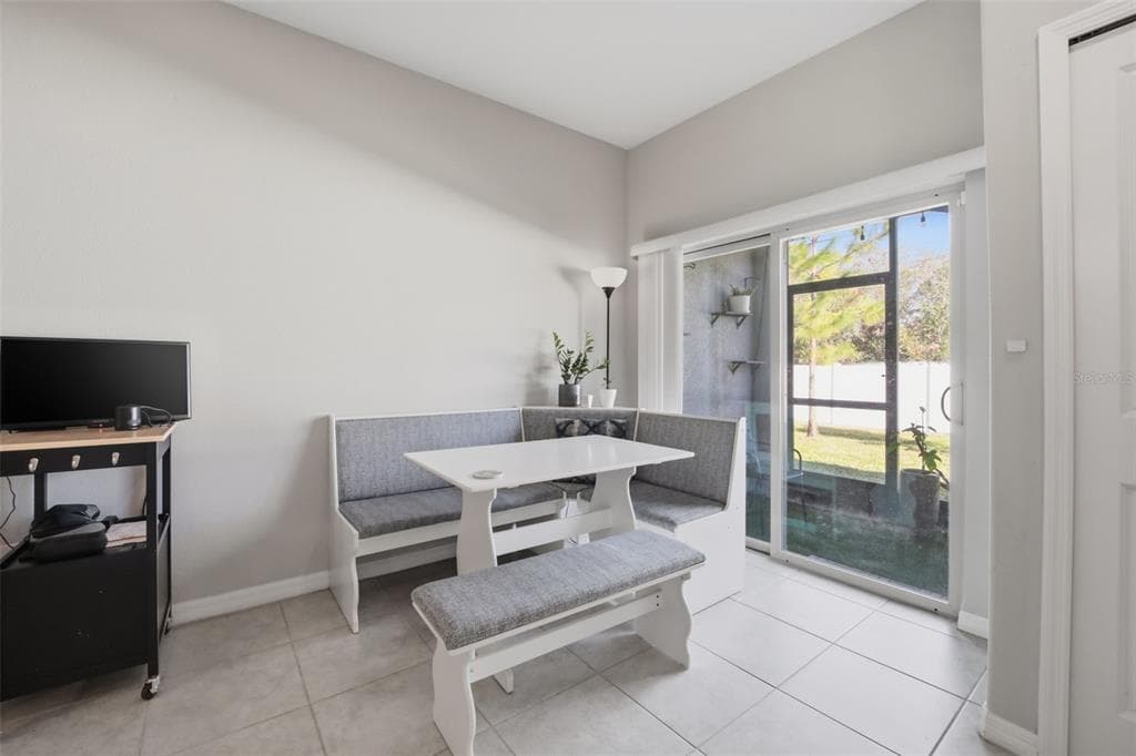 4459 GLOBE THISTLE DRIVE, TAMPA, FL 33619 — zdjęcie 4