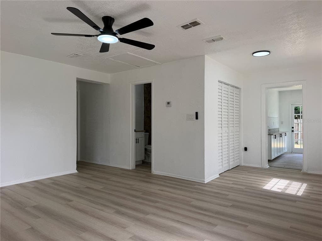 1102 E 108TH AVENUE, TAMPA, FL 33612 — zdjęcie 2