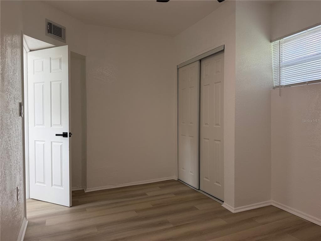 1102 E 108TH AVENUE, TAMPA, FL 33612 — zdjęcie 4