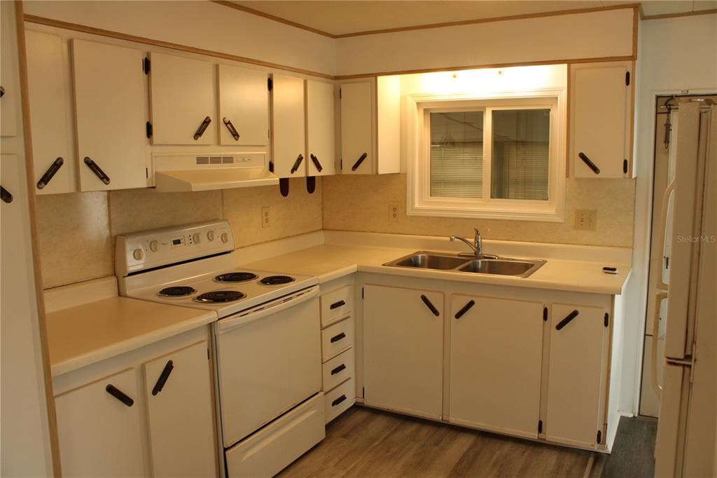 204 50TH AVENUE DRIVE W, BRADENTON, FL 34207 — zdjęcie 3