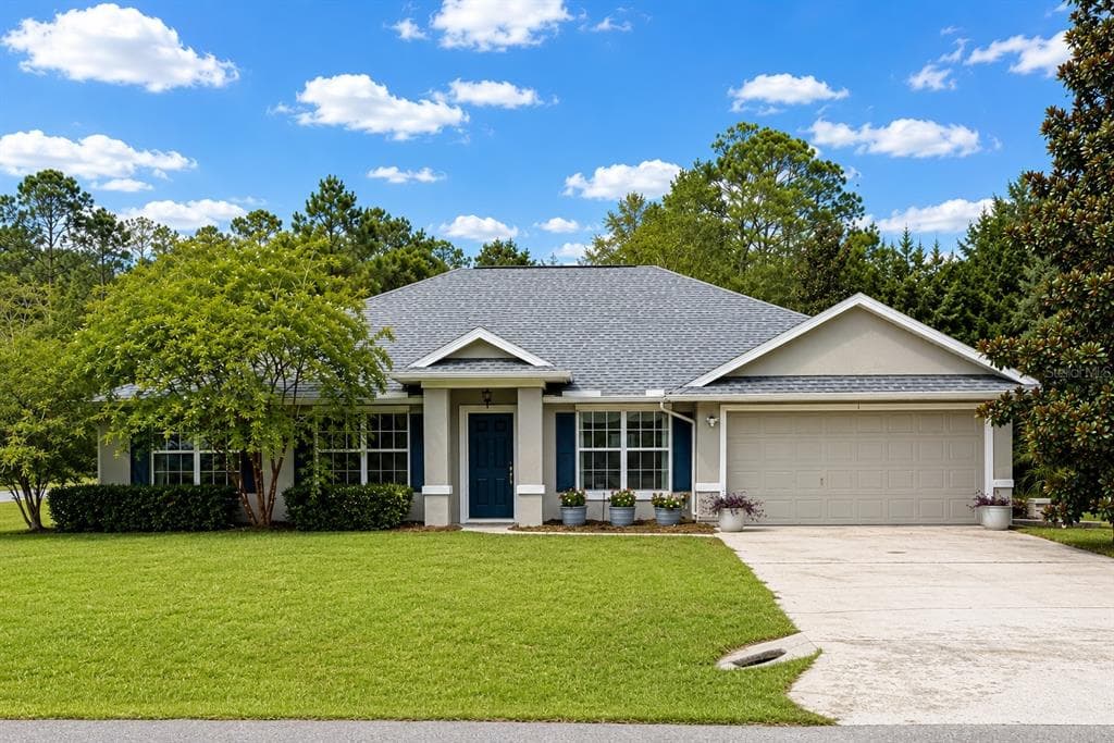 1 SLEEPING BEAUTY PLACE, PALM COAST, FL 32164