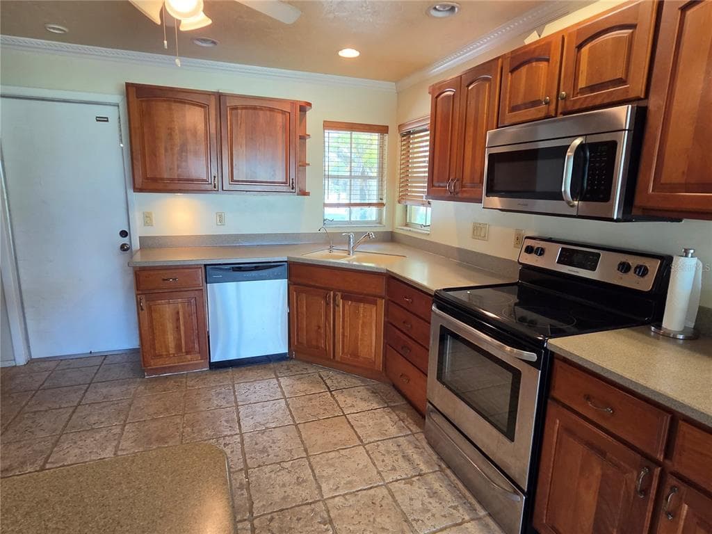 1876 MID OCEAN CIRCLE, SARASOTA, FL 34239 — zdjęcie 5