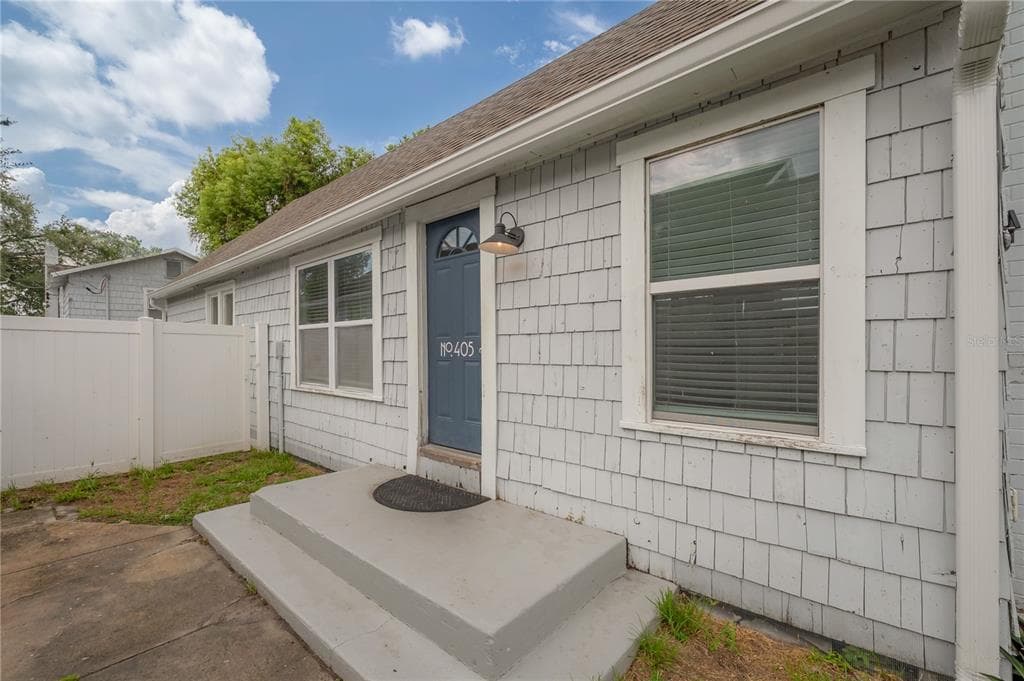 405 E CAYUGA STREET, TAMPA, FL 33603