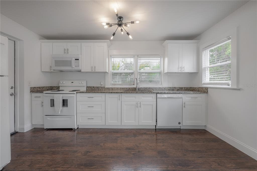 405 E CAYUGA STREET, TAMPA, FL 33603 — zdjęcie 5