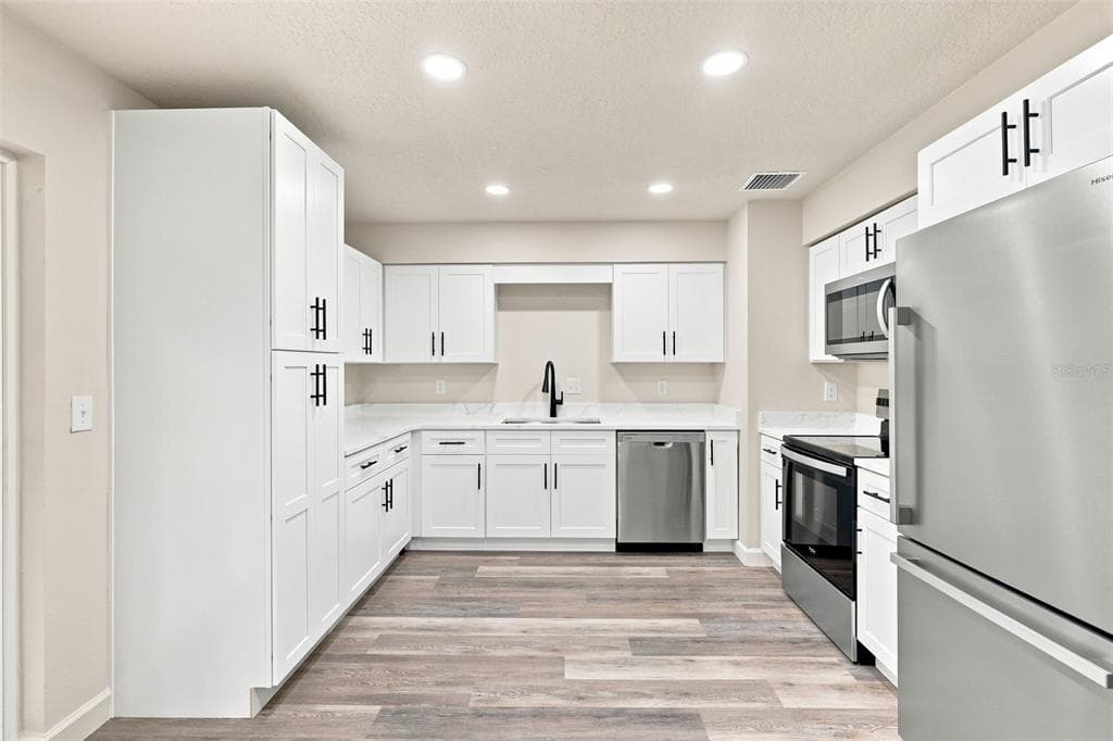 6204 ASHLAND AVENUE, LEESBURG, FL 34748 — zdjęcie 2