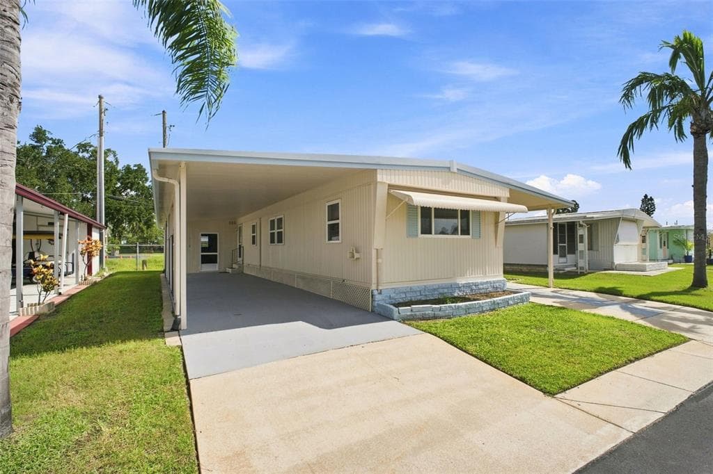 6711 CLEMENS BOULEVARD, PORT RICHEY, FL 34668