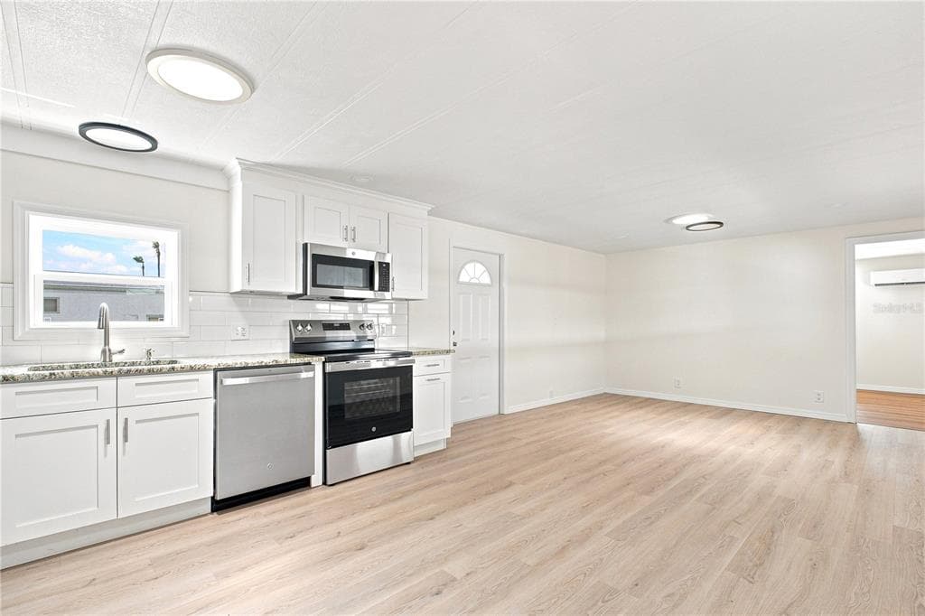 6711 CLEMENS BOULEVARD, PORT RICHEY, FL 34668 — zdjęcie 5
