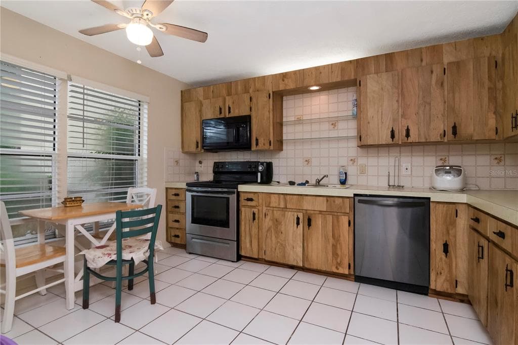 7725 FOREST TRAIL # 2, PORT RICHEY, FL 34668 — zdjęcie 2