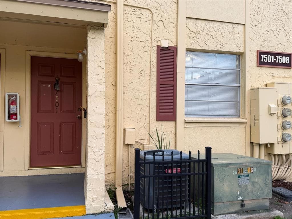 7501 GALLINETA COURT, TAMPA, FL 33615 — zdjęcie 2