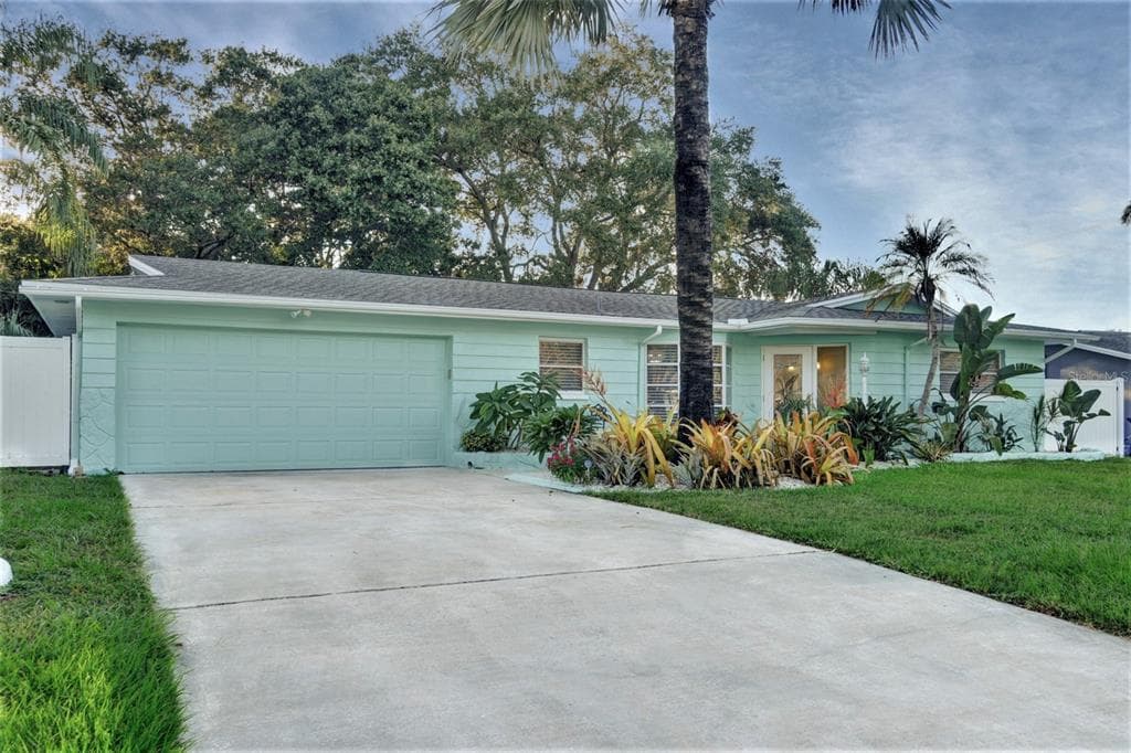 1968 SOUVENIR DRIVE, CLEARWATER, FL 33755 — zdjęcie 2