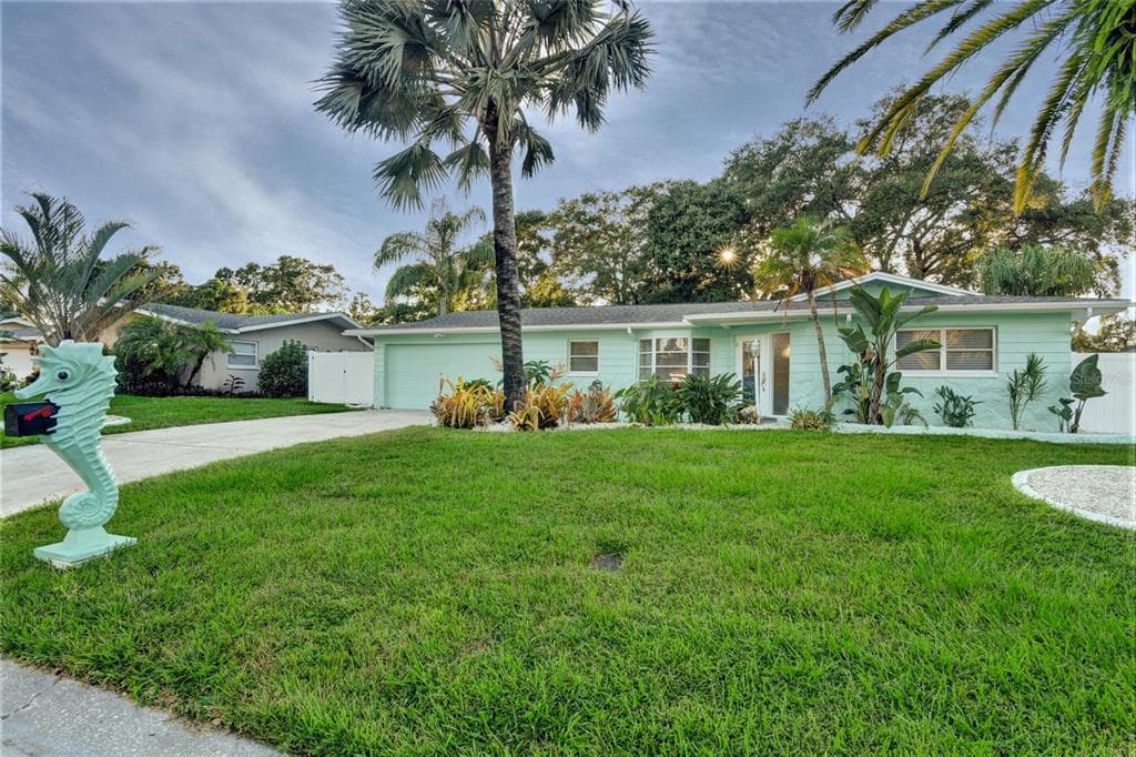 1968 SOUVENIR DRIVE, CLEARWATER, FL 33755 — zdjęcie 3