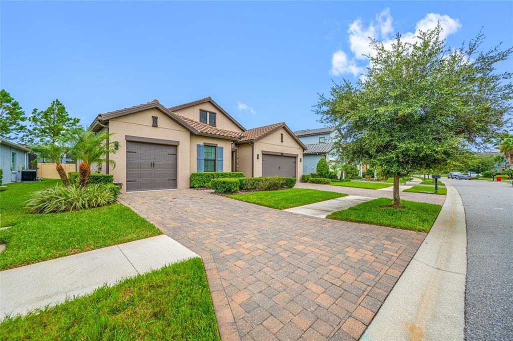 18308 LEAFMORE STREET, LUTZ, FL 33548 — zdjęcie 2
