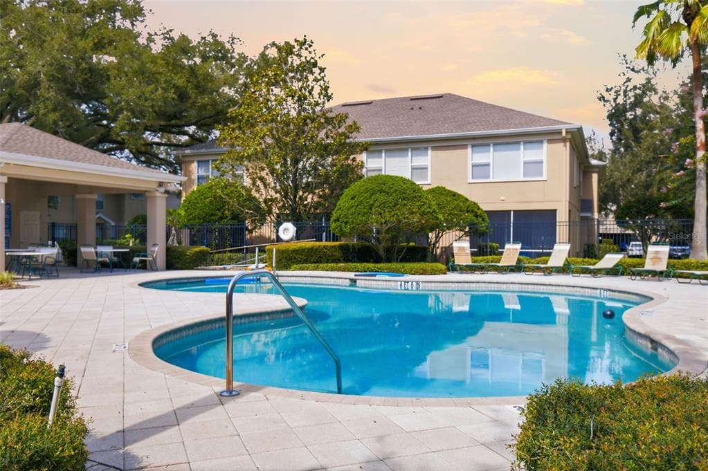 4132 BISMARCK PALM DRIVE, TAMPA, FL 33610 — zdjęcie 2