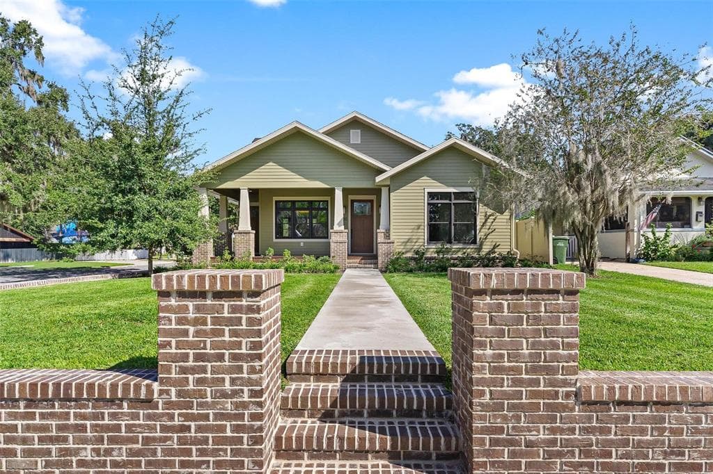 1000 S 9TH STREET, LEESBURG, FL 34748