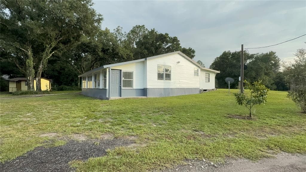 1051 HAWTHORN STREET, ZEPHYRHILLS, FL 33540 — zdjęcie 3