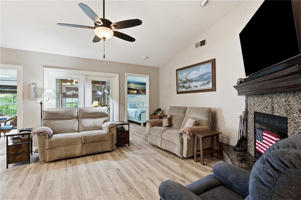 11722 CURRIE LANE # F1, LARGO, FL 33774 — zdjęcie 4