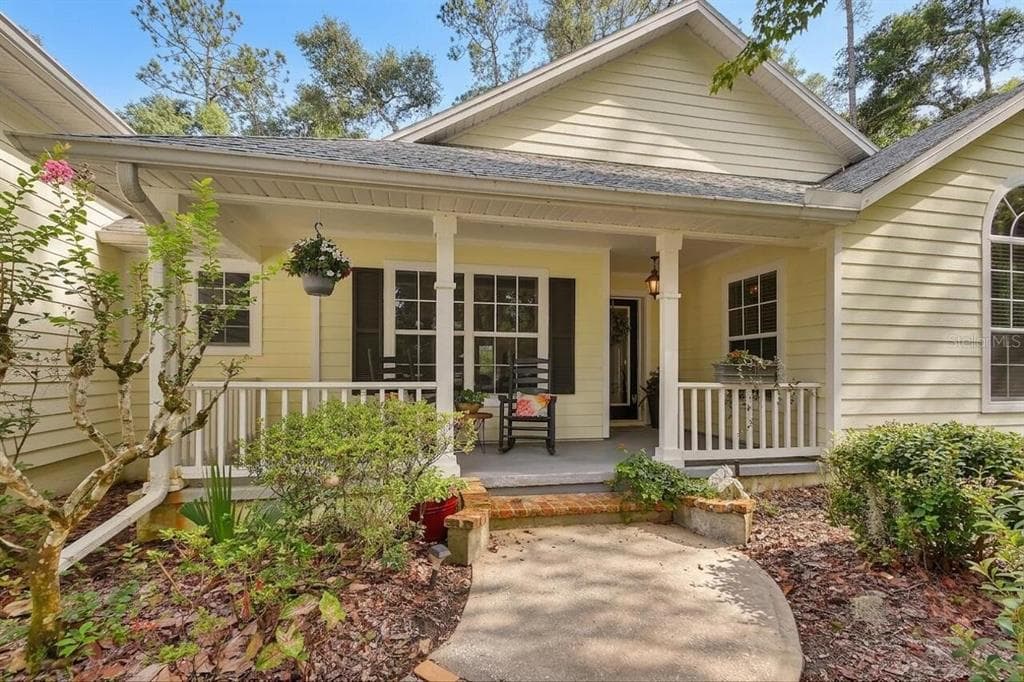 1820 DAVIS AVENUE, DELAND, FL 32724