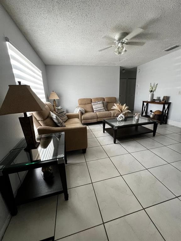 26 LAS PALMAS WAY # 1, KISSIMMEE, FL 34743 — zdjęcie 2